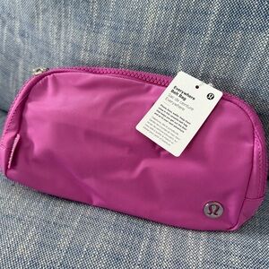 NWT lululemon everywhere belt bag